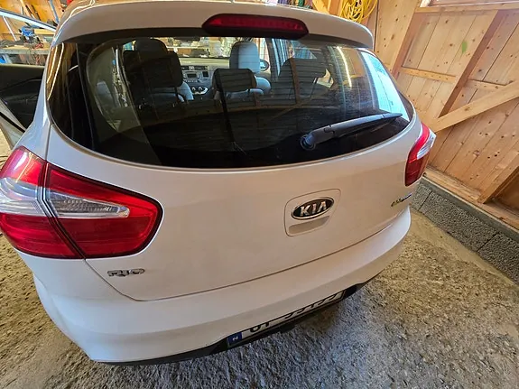 Kia Rio 2012 photo 5