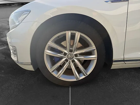 Volkswagen Passat 2016 photo 3