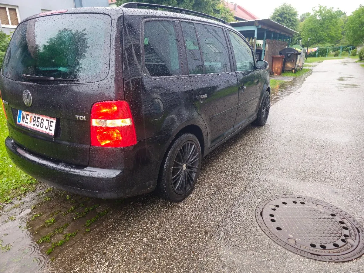Volkswagen Touran 2005 photo 3