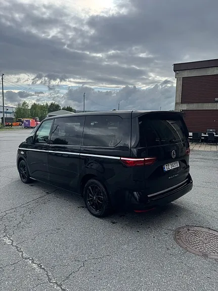Volkswagen Multivan 2022 photo 3