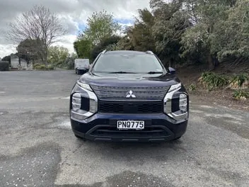 Mitsubishi Outlander 2022 photo 3