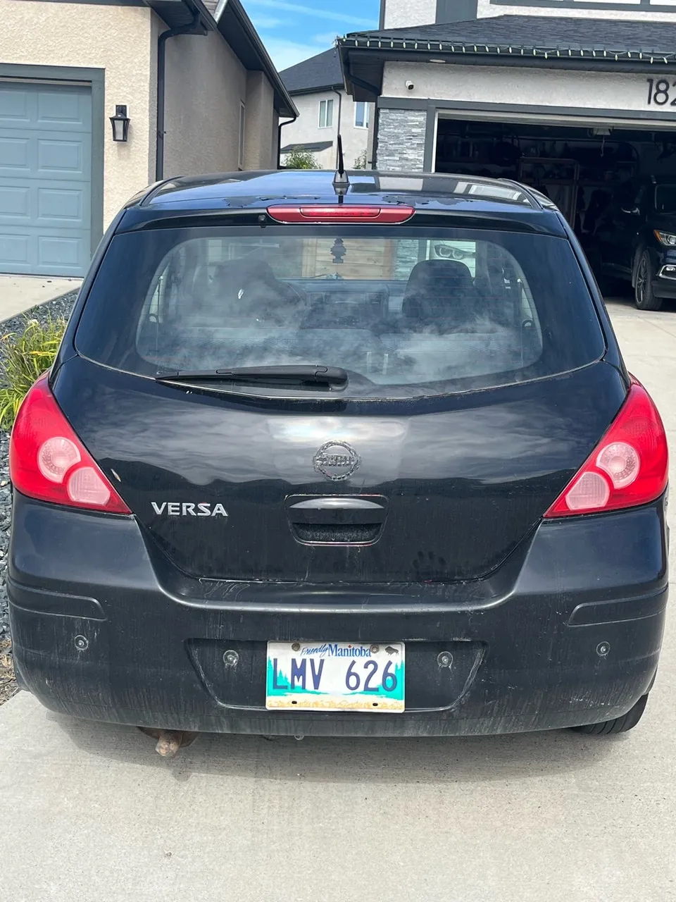 Nissan Versa 2009 photo 3
