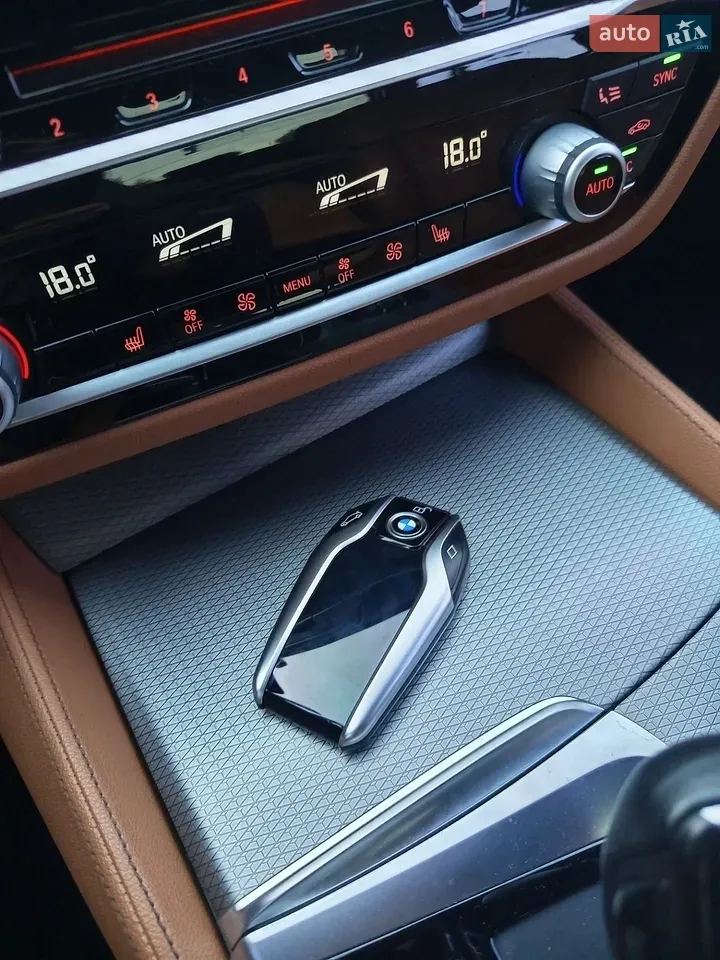 BMW 5 Series 2017 photo 3
