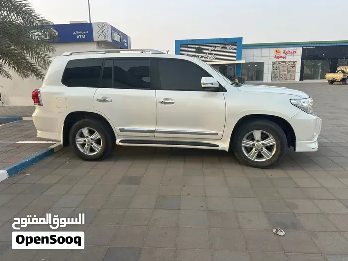 Toyota Land Cruiser 2014 photo 3