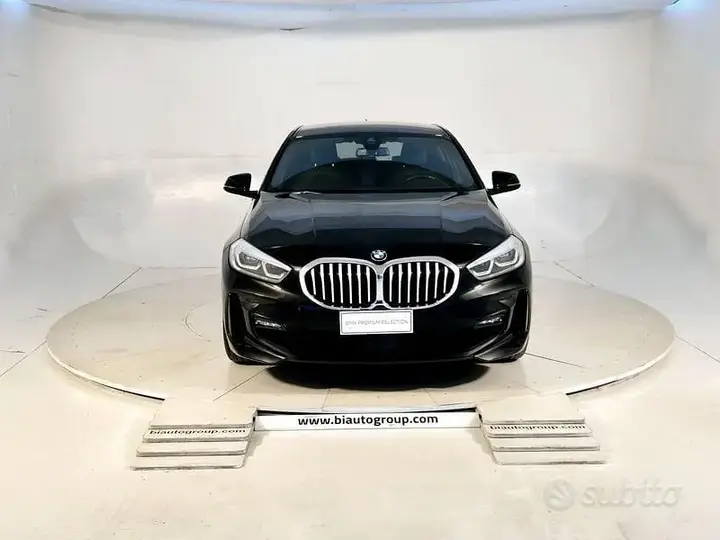 BMW 1 Series 2022 photo 3