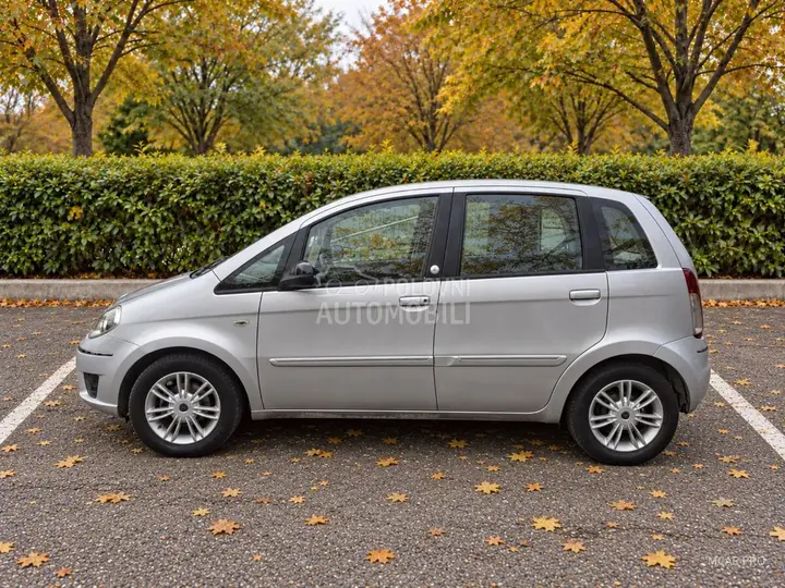 Lancia Musa 2011 photo 2