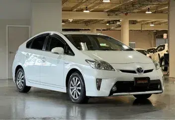 Toyota Prius 2015 photo 2