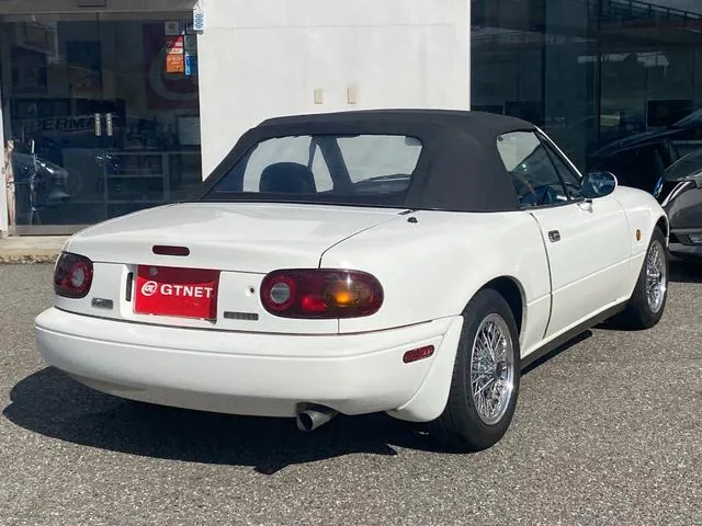 Mazda Roadster 1989 photo 2