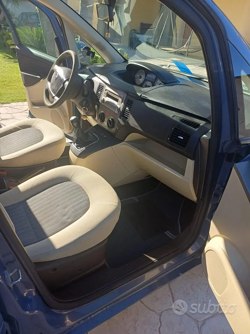 Lancia Musa 2006 photo 4