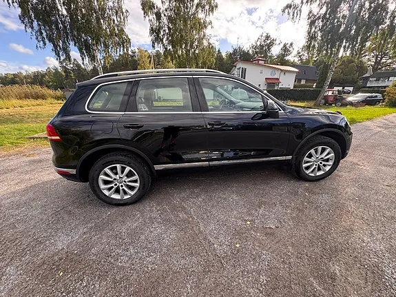 Volkswagen Touareg 2017 photo 3