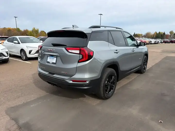GMC Terrain 2024 photo 5