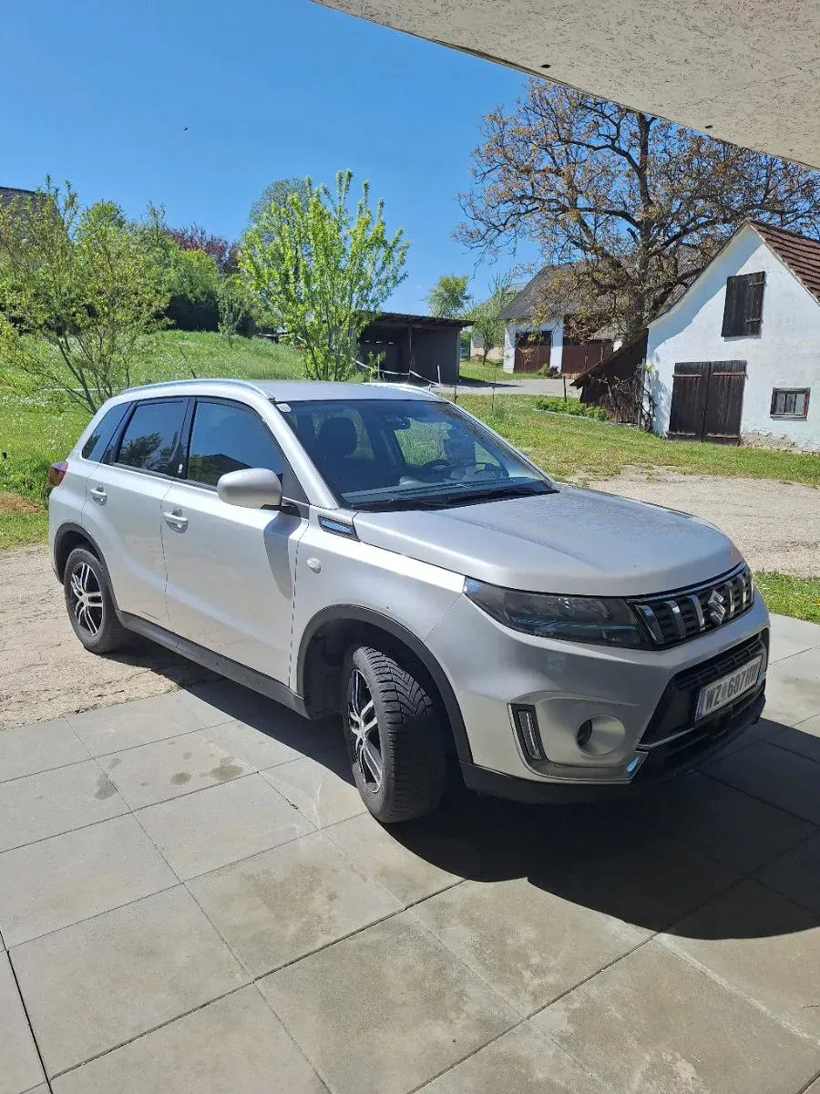 Suzuki Vitara 2023 photo 2