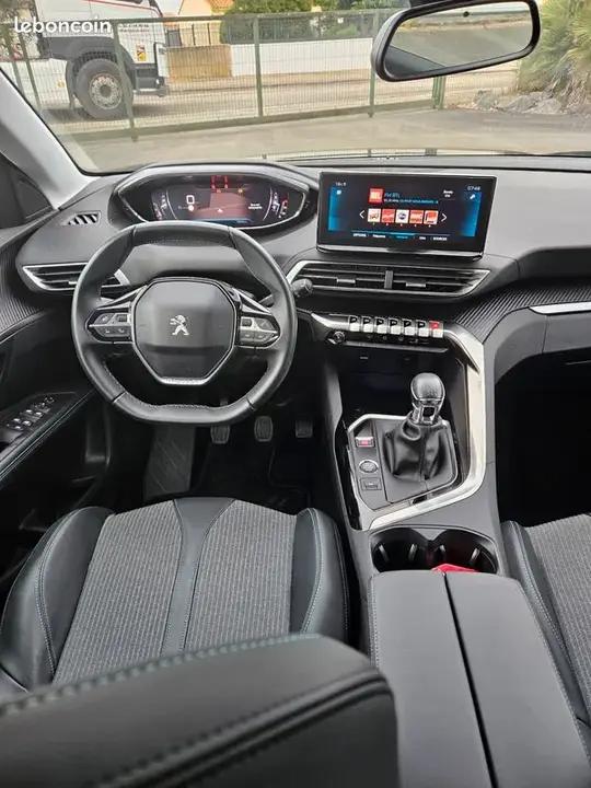 Peugeot 5008 2021 photo 4