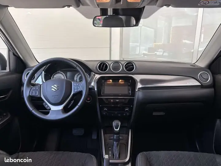 Suzuki Vitara 2023 photo 3