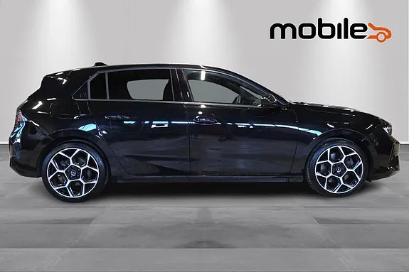 Opel Astra 2022 photo 2
