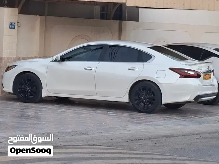 Nissan Altima