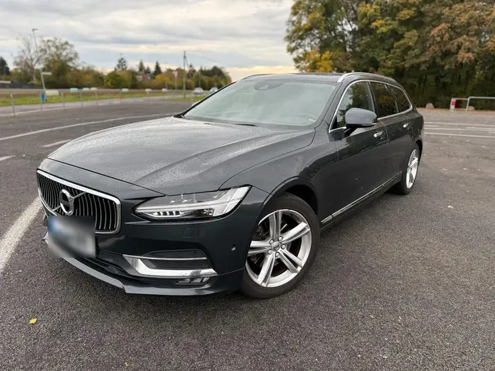 Volvo V90