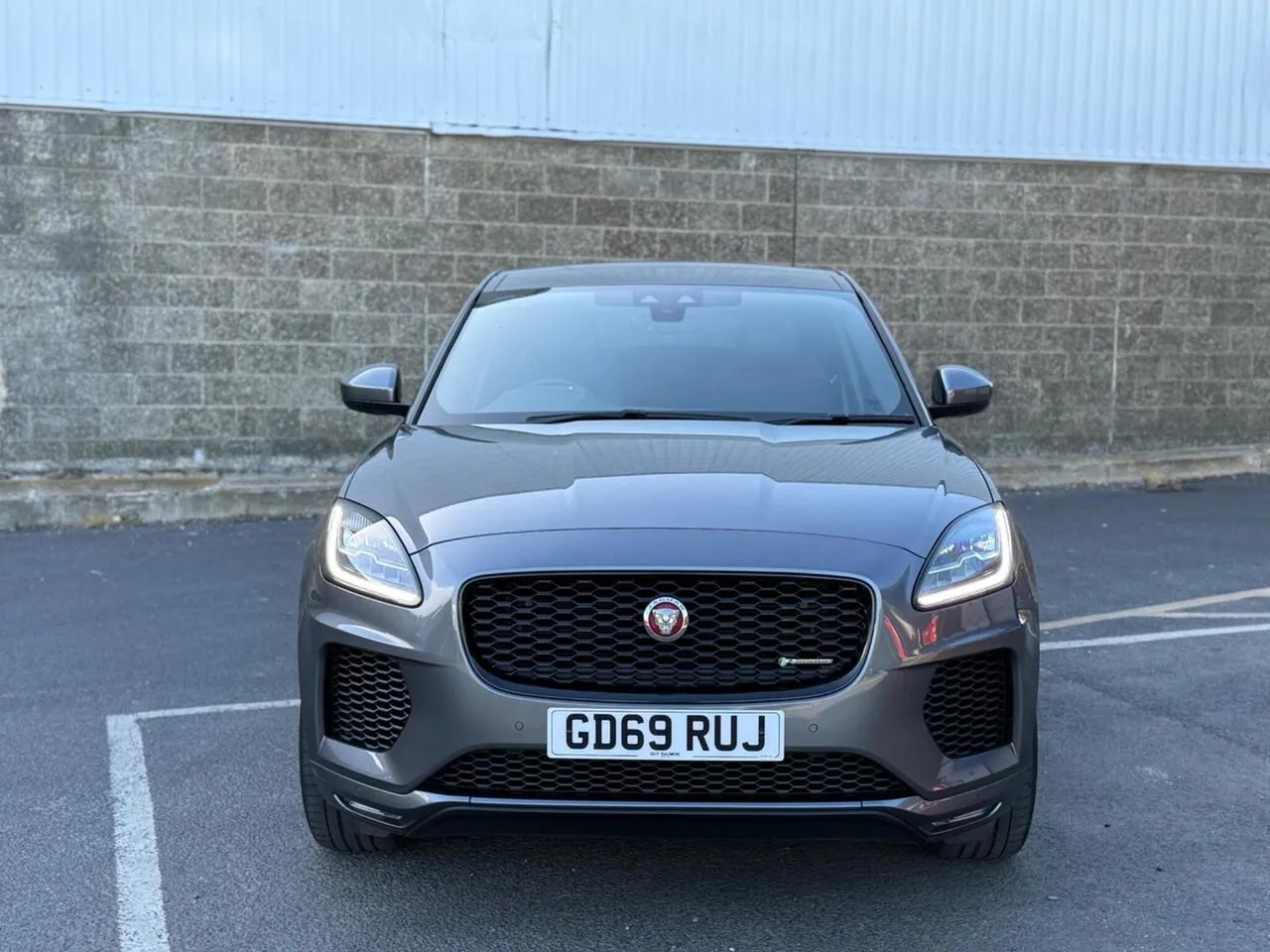 Jaguar E-Pace 2020 photo 3