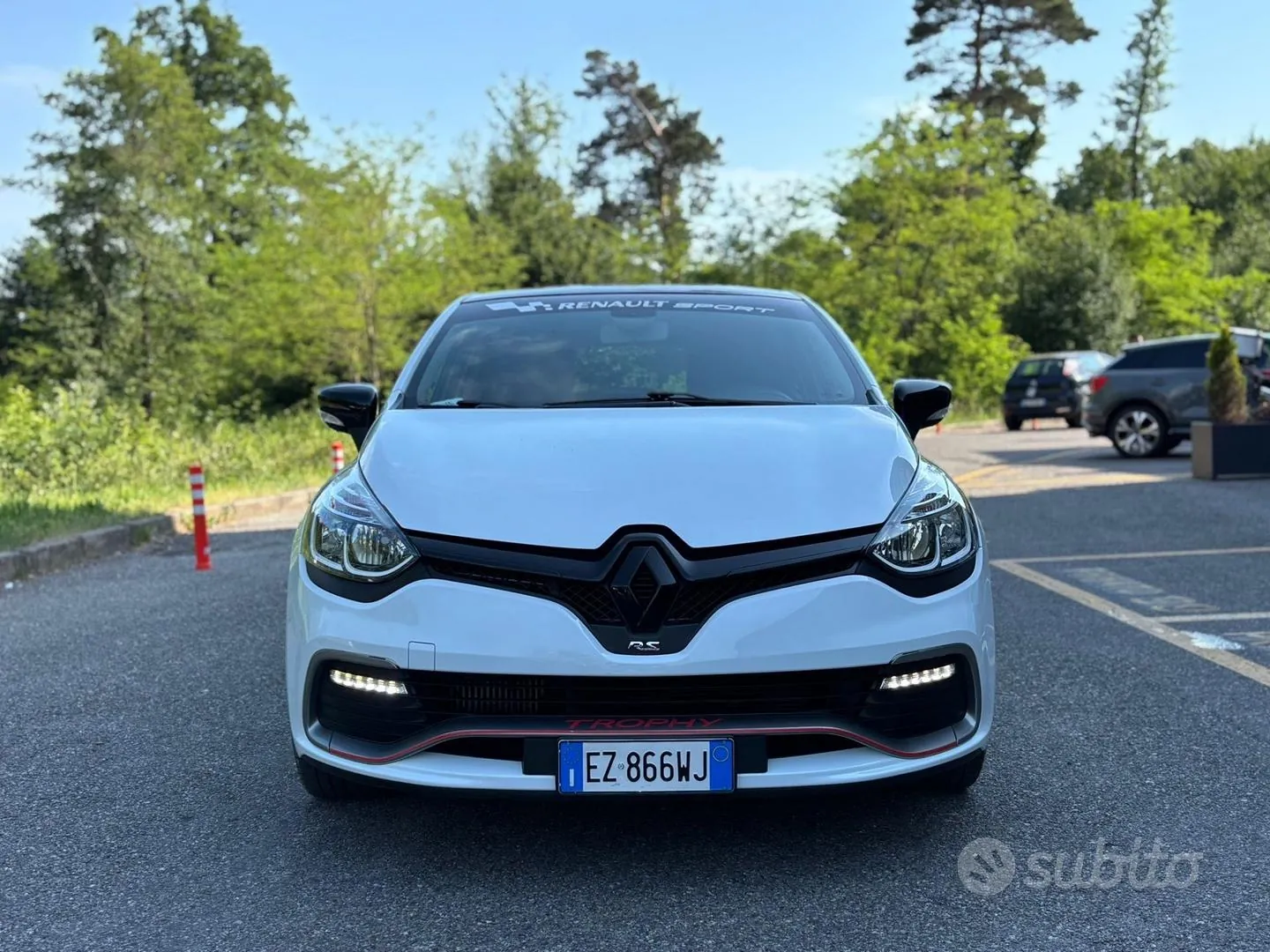 Renault Clio 2015 photo 2