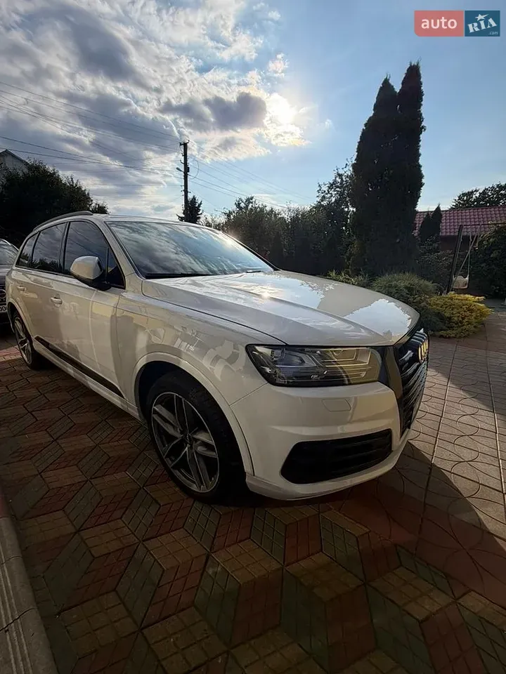 Audi Q7 2017 photo 3