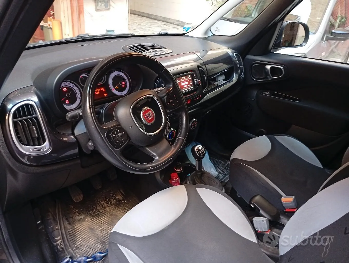 Fiat 500L 2013 photo 2