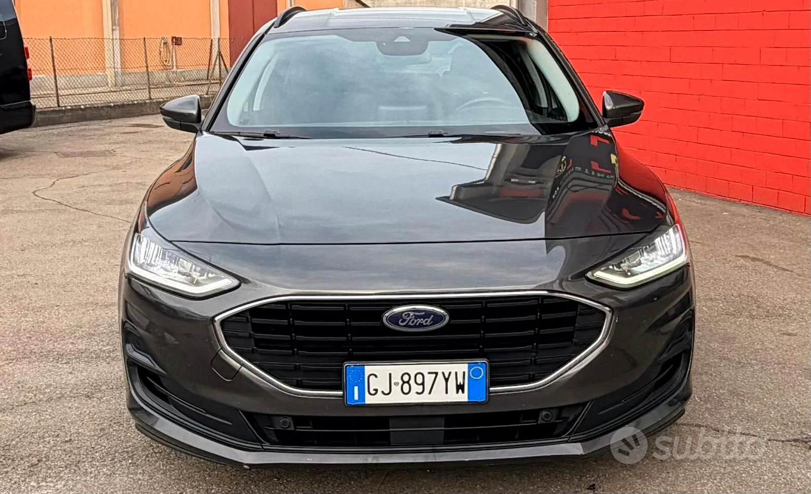 Ford Focus 2022 photo 2