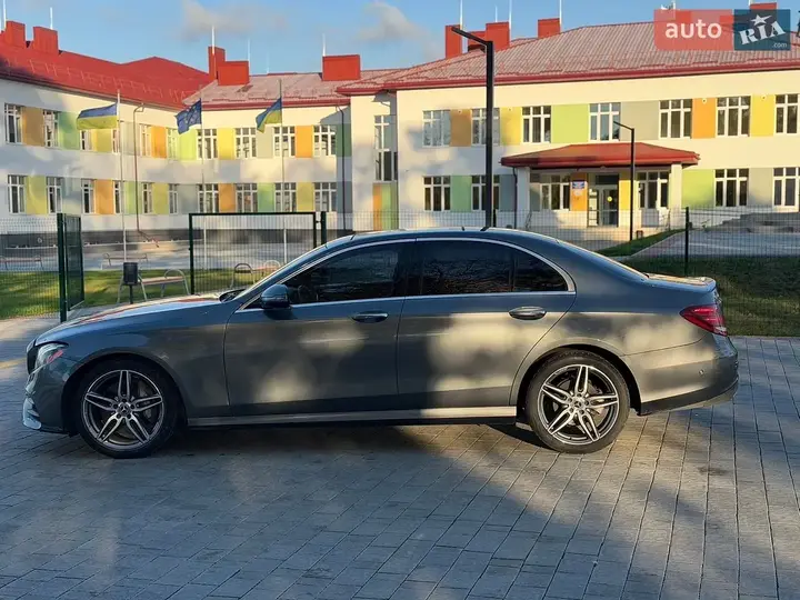 Mercedes-Benz E-Class 2016 photo 4