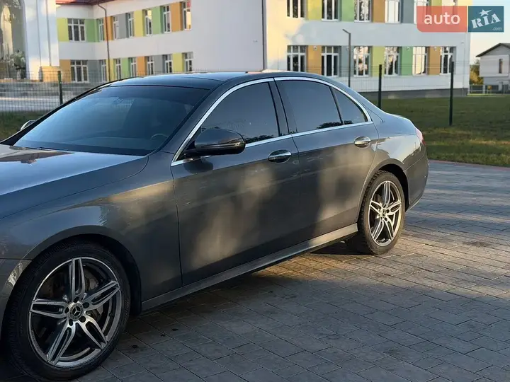 Mercedes-Benz E-Class 2016 photo 3