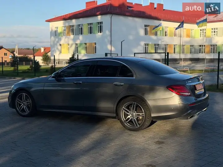 Mercedes-Benz E-Class 2016 photo 5