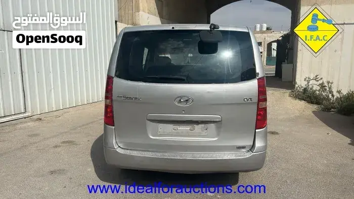 Hyundai H1 2010 photo 2