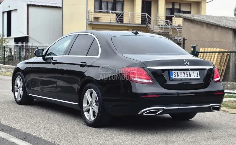Mercedes-Benz E-Class 2017 photo 4