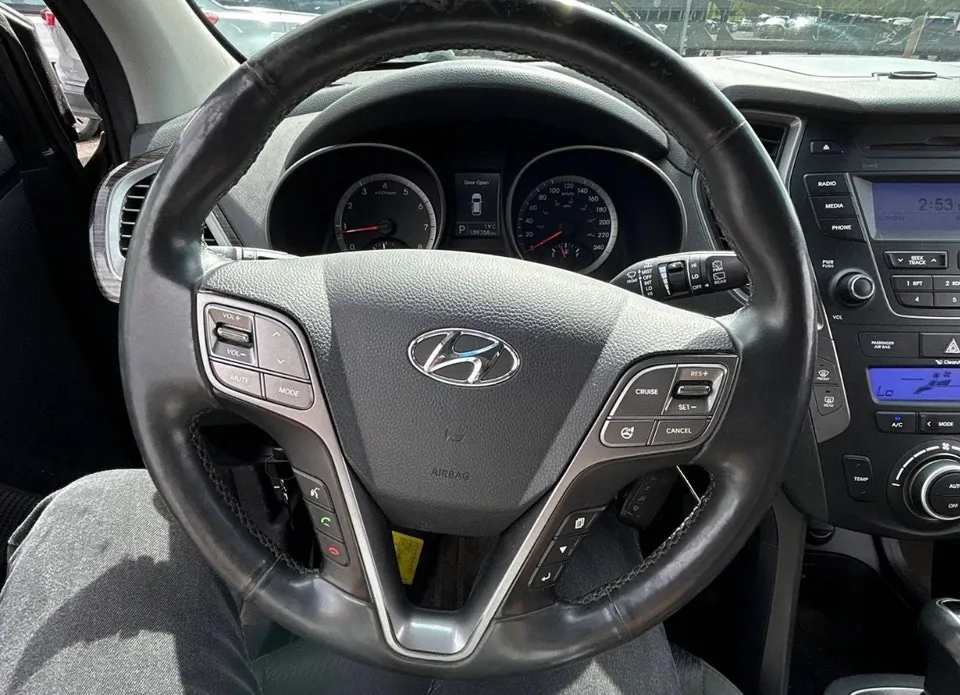 Hyundai Santa Fe 2014 photo 3