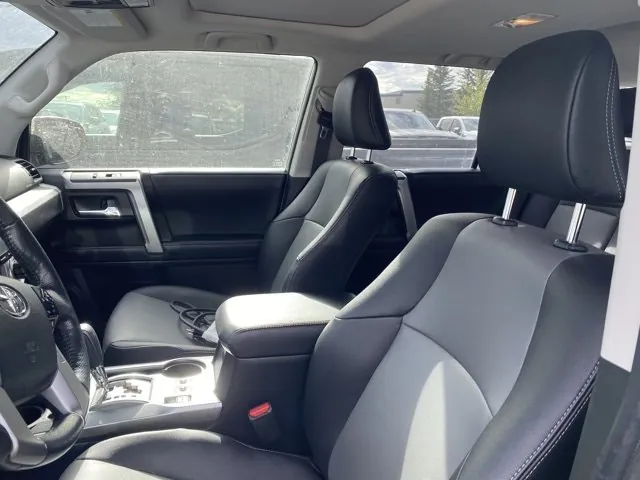 Toyota 4Runner 2023 photo 2
