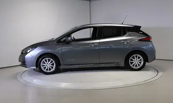 Nissan Leaf 2018 photo 2