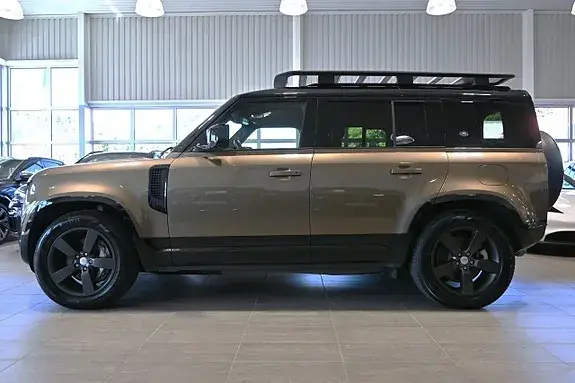 Land Rover Defender 90 2024 photo 2