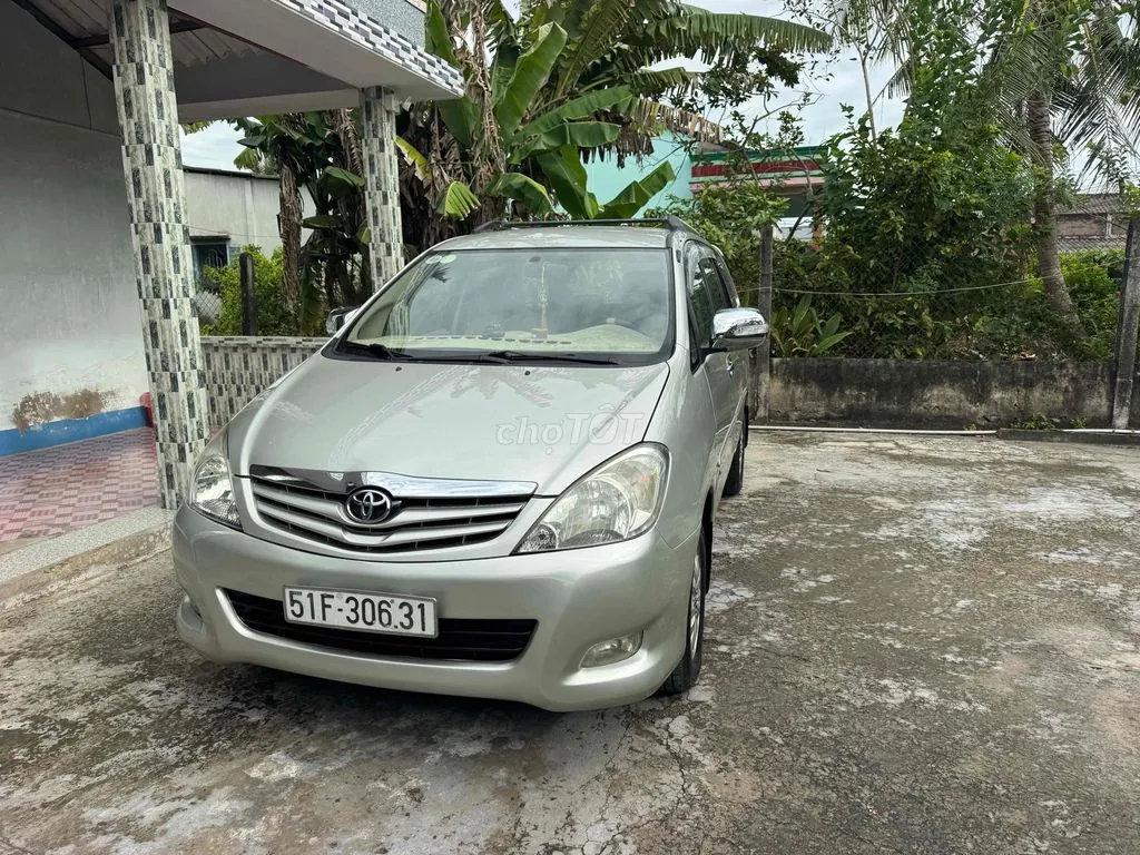 Toyota Innova 2008 photo 2