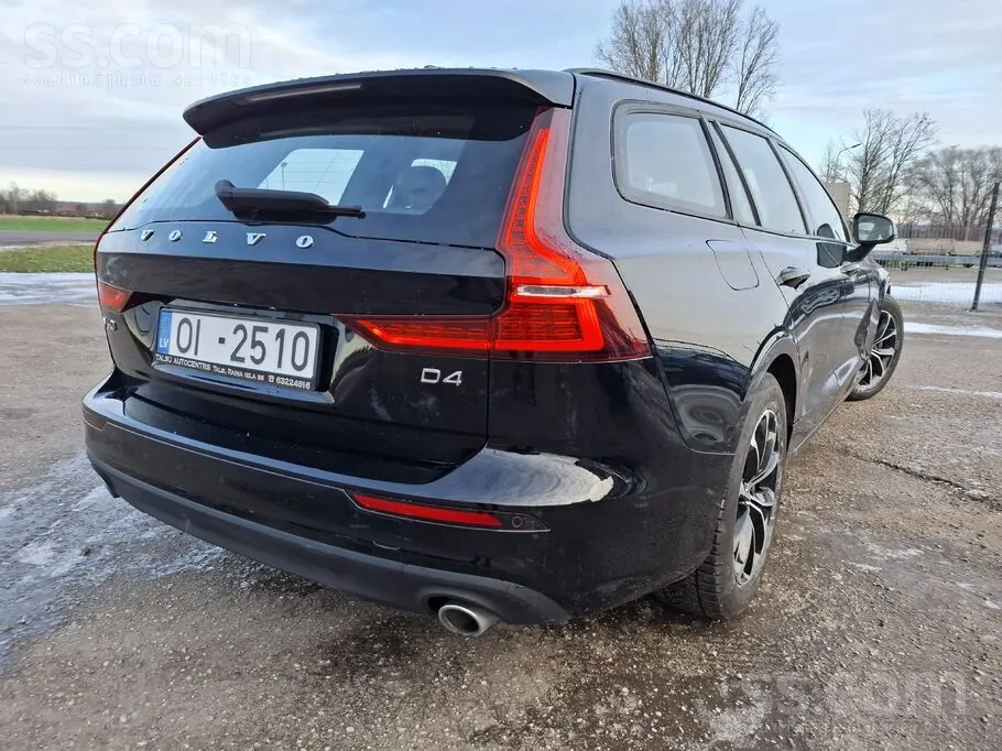 Volvo V60 2019 photo 2
