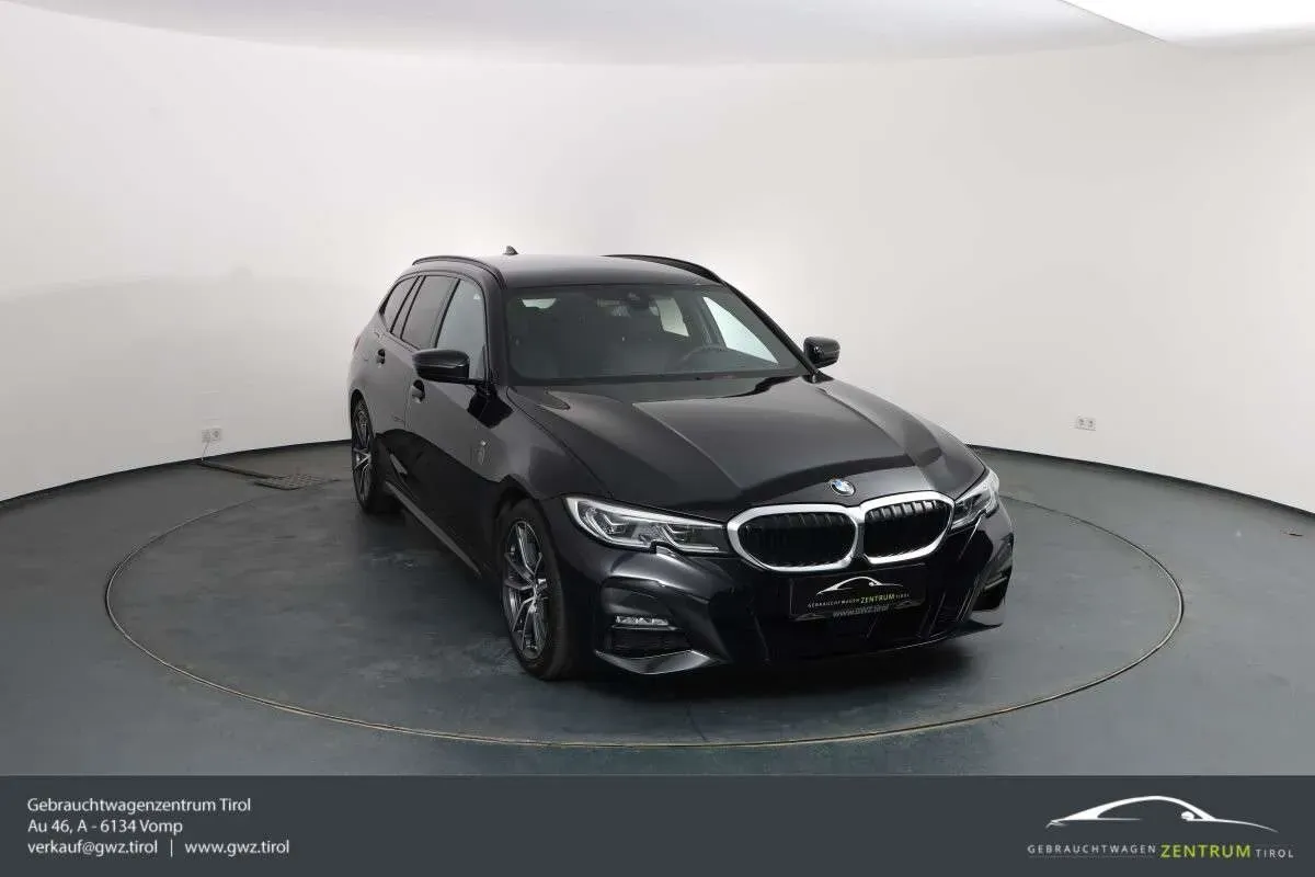 BMW 3 Series 2021 photo 3