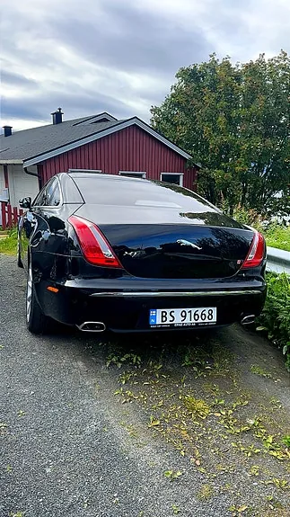 Jaguar Xj 2011 photo 2