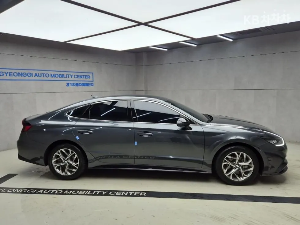 Hyundai Sonata 2022 photo 2