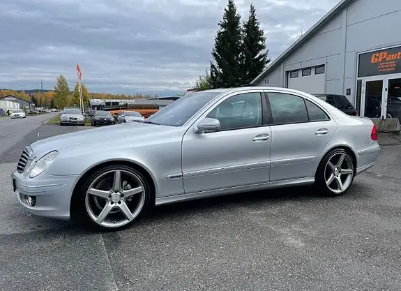 Mercedes-Benz E 220 D 2006 photo 3