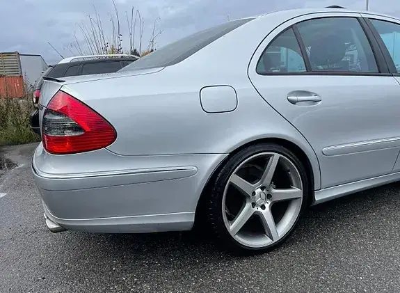 Mercedes-Benz E 220 D 2006 photo 5