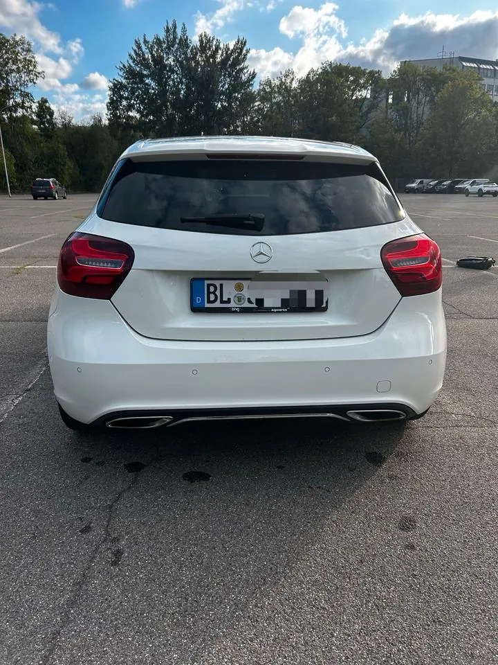 Mercedes-Benz A180