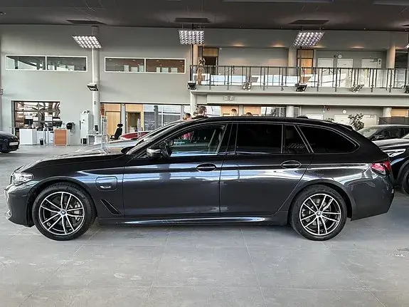 BMW 530E 2022 photo 3