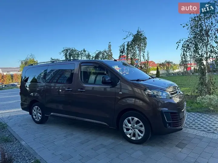 Citroen Spacetourer 2022 photo 2