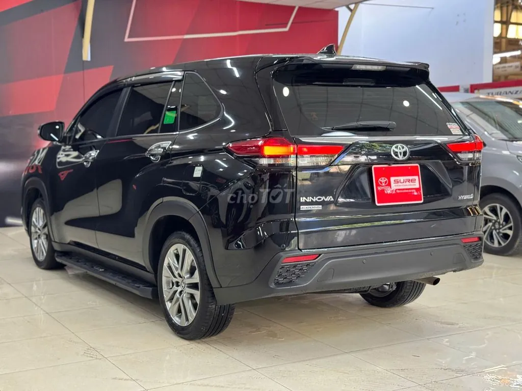 Toyota Innova 2025 photo 5