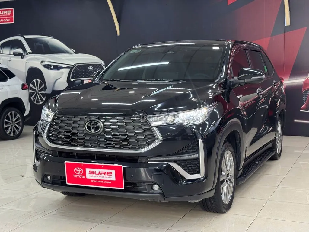 Toyota Innova 2025 photo 2