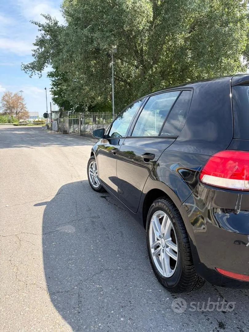 Volkswagen Golf 2010 photo 5