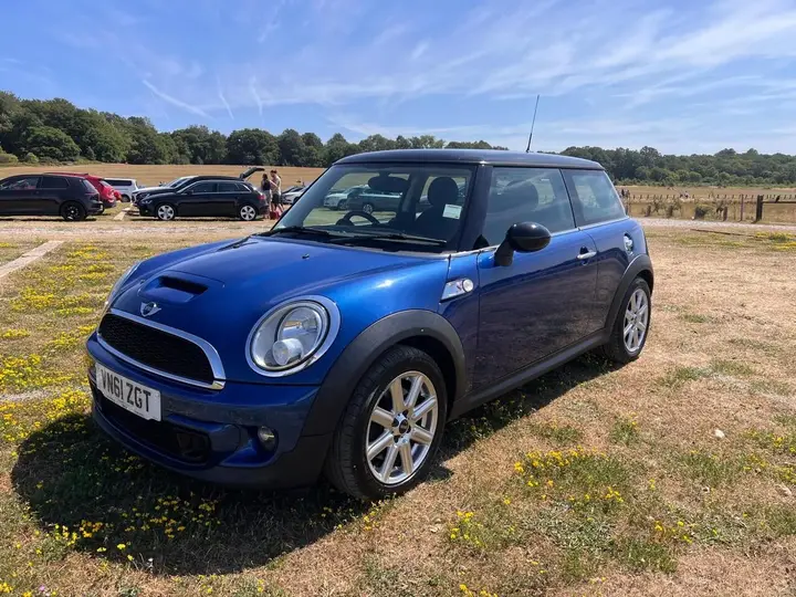 Mini Cooper S 2011 photo 3