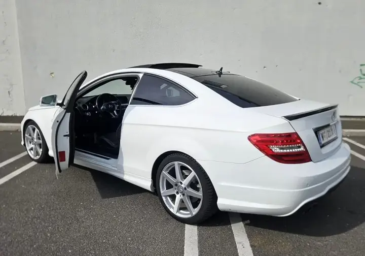 Mercedes-Benz C-Class 2013 photo 3